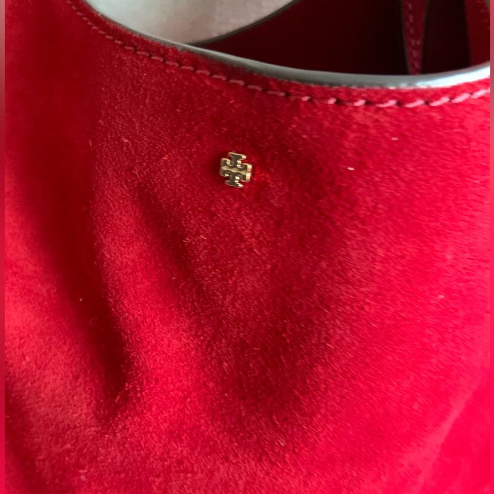 NWT TORY BURCH SUEDE SLOUCH SHOULDER BAG COFFEEBERRY RED - Picture 5 of 8